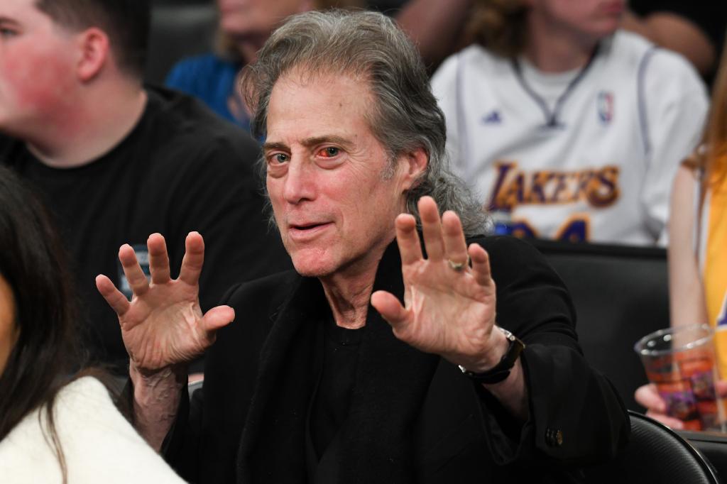 ‘Curb Your Enthusiasm’ star and comedy legend Richard Lewis dead at 76 trib.al/JQRc0ts