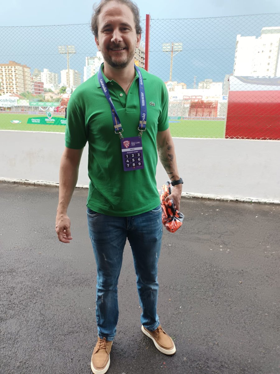 LHBerger's tweet photo. TEMPO TODO na decisão da Recopa: 
Gerente de futebol Rubro, Tiago Gaúcho: "É decisão; e decisão tem que ganhar". https://t.co/qRyv17ej7w