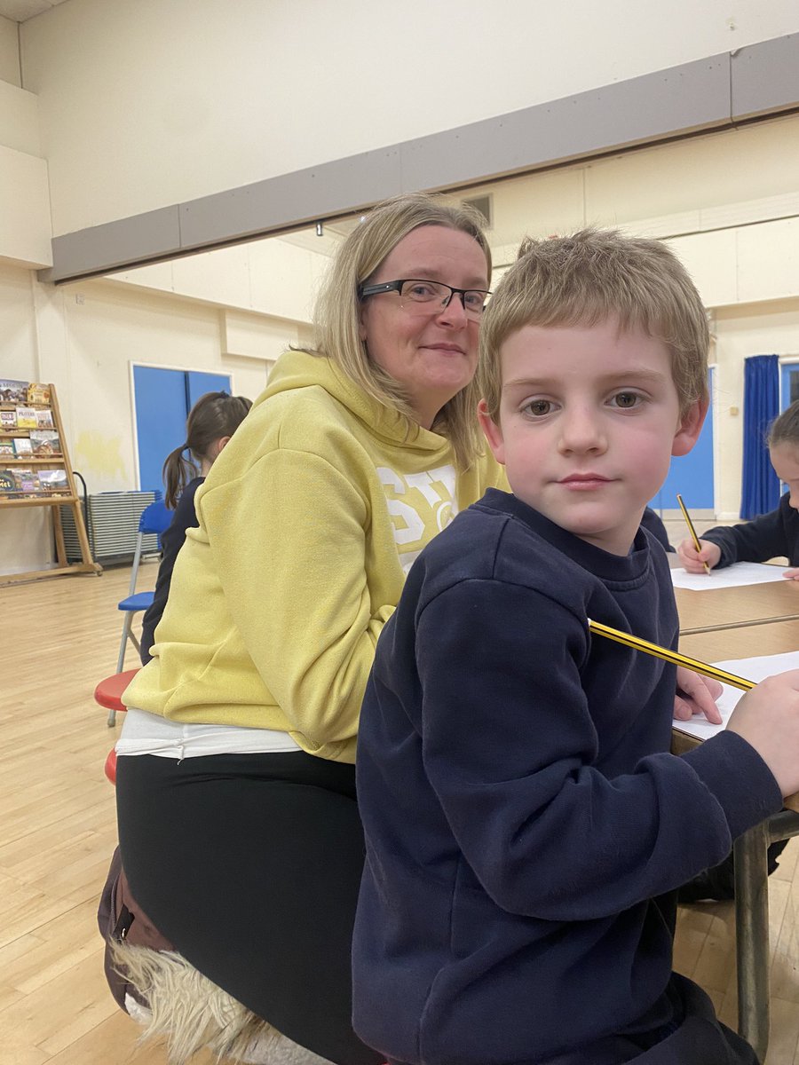 USLSchool's tweet image. What a wonderful day we’ve had! @sophyhenn is just brilliant! So much energy and so much fun! We loved having parents in to join in the fun 
Thank you so much Sophy, come and see us again soon 📚🐼🦖👵🏻🦸‍♀️#USLliteraturefestival #authorsrock #readingcommunity