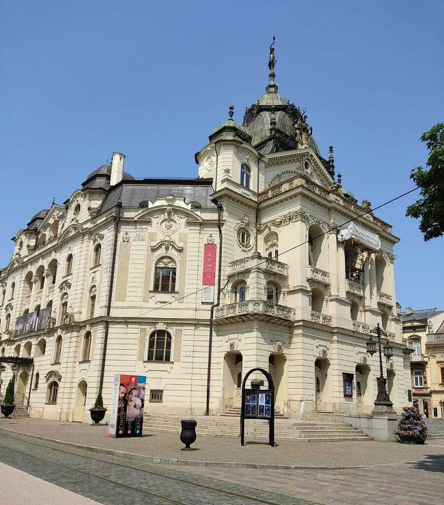 kosicednes's tweet image. Kedy ste naposledy boli v divadle? 😇

📸 Eva Timková

#kosicednes #kosice instagr.am/p/C35oOjhvDiy/