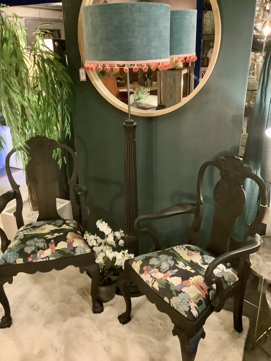 ScrtMsgs's tweet image. Bespoke Black Pillar Floor Lamp with Quirky Shade &amp;amp; Cable
Available from our Retail Showroom or website 
scrtmsgs.com
#floorlamp #floorlight #homedecor #homeinterior #homestyling #interiordesign #london #buckingham #showhome #newbuild #propertydevelopment