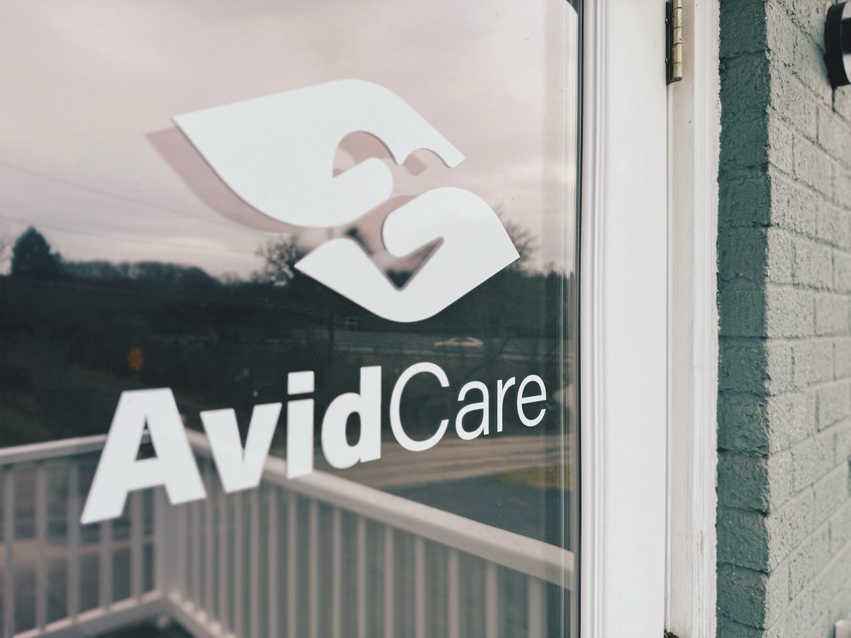 fastsigns207's tweet photo. From the driveway, to the door, to the walls, give your guests a friendly welcome with signage! Thank you Avid Care for trusting us with your sign projects! These varieties of signage not only add an aesthetically pleasing touch to your space but also serve as helpful navigation https://t.co/gmrpKRaOsj