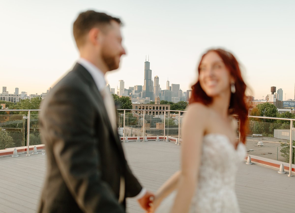 So close to spring skydeck weddings we can almost taste it 🥰💕 📸 Golden Hours Weddings #lacunaevents #lacunalofts #chicagoeventvenue #chicagowedding #rooftopwedding #weddingphotography