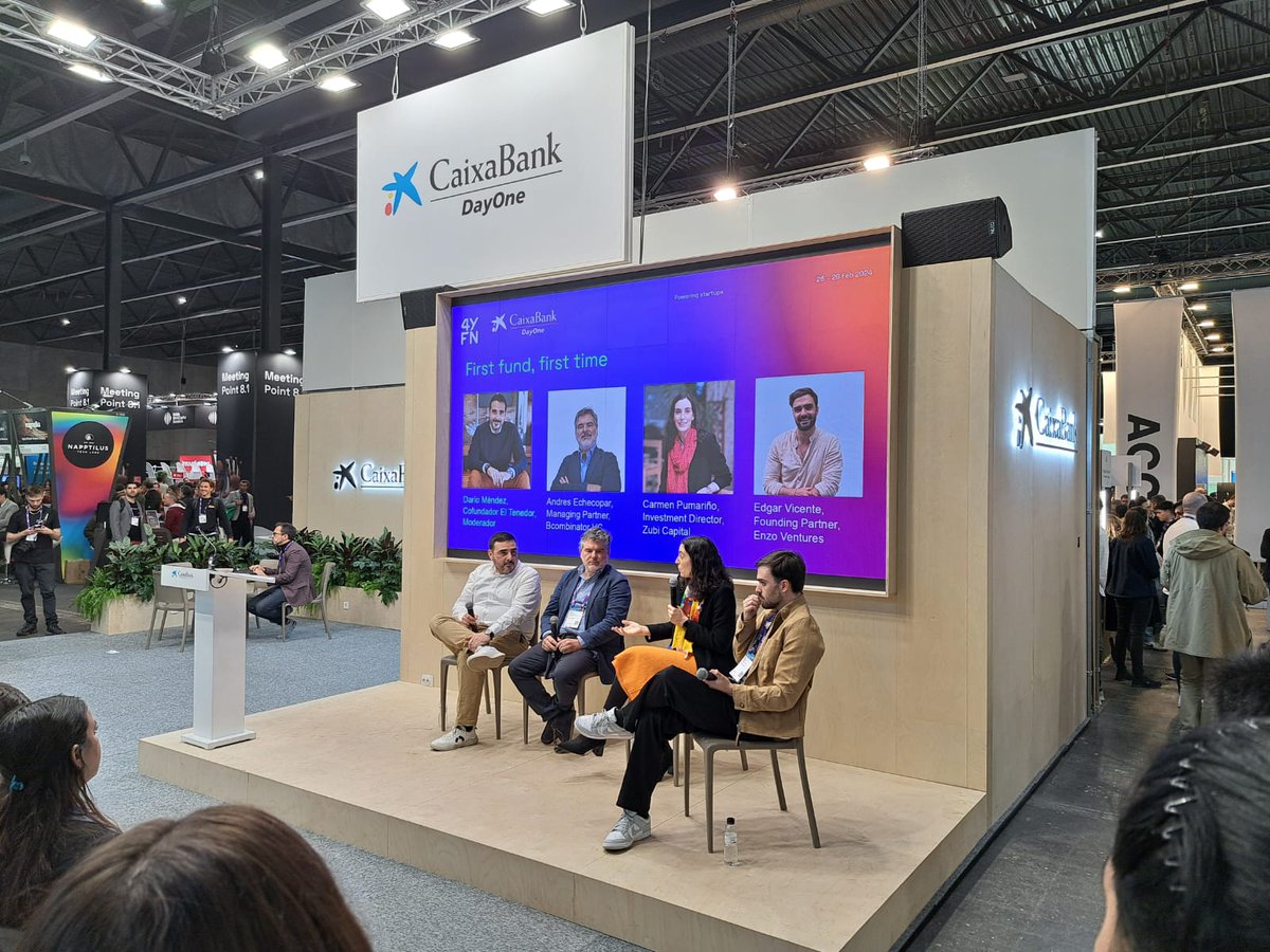 ZubiGroup's tweet image. 🔵 LIVE from #4YFN24
Agilidad, visión y un sólido dealflow.
📸 @carmenpumarinho (@ZubiCapital) ha compartido una conversación con @Andres_Checo (#Bcombinator), @EdgarVisi (@EnzoVentures) y @DarioMendezF sobre identificar oportunidades y ejecutar #inversiones estratégicas.