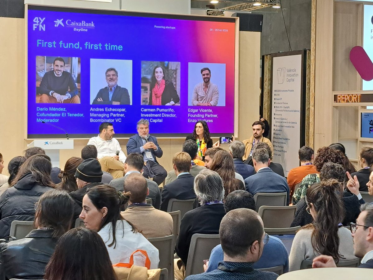 ZubiGroup's tweet image. 🔵 LIVE from #4YFN24
Agilidad, visión y un sólido dealflow.
📸 @carmenpumarinho (@ZubiCapital) ha compartido una conversación con @Andres_Checo (#Bcombinator), @EdgarVisi (@EnzoVentures) y @DarioMendezF sobre identificar oportunidades y ejecutar #inversiones estratégicas.