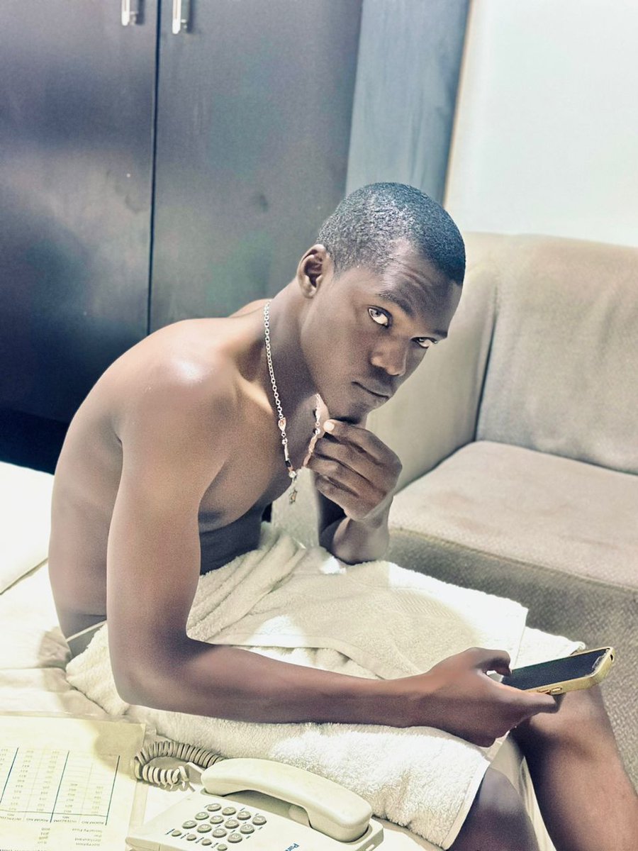 adamu_bash34259's tweet image. So a man has to be financially stable to date a broke woman