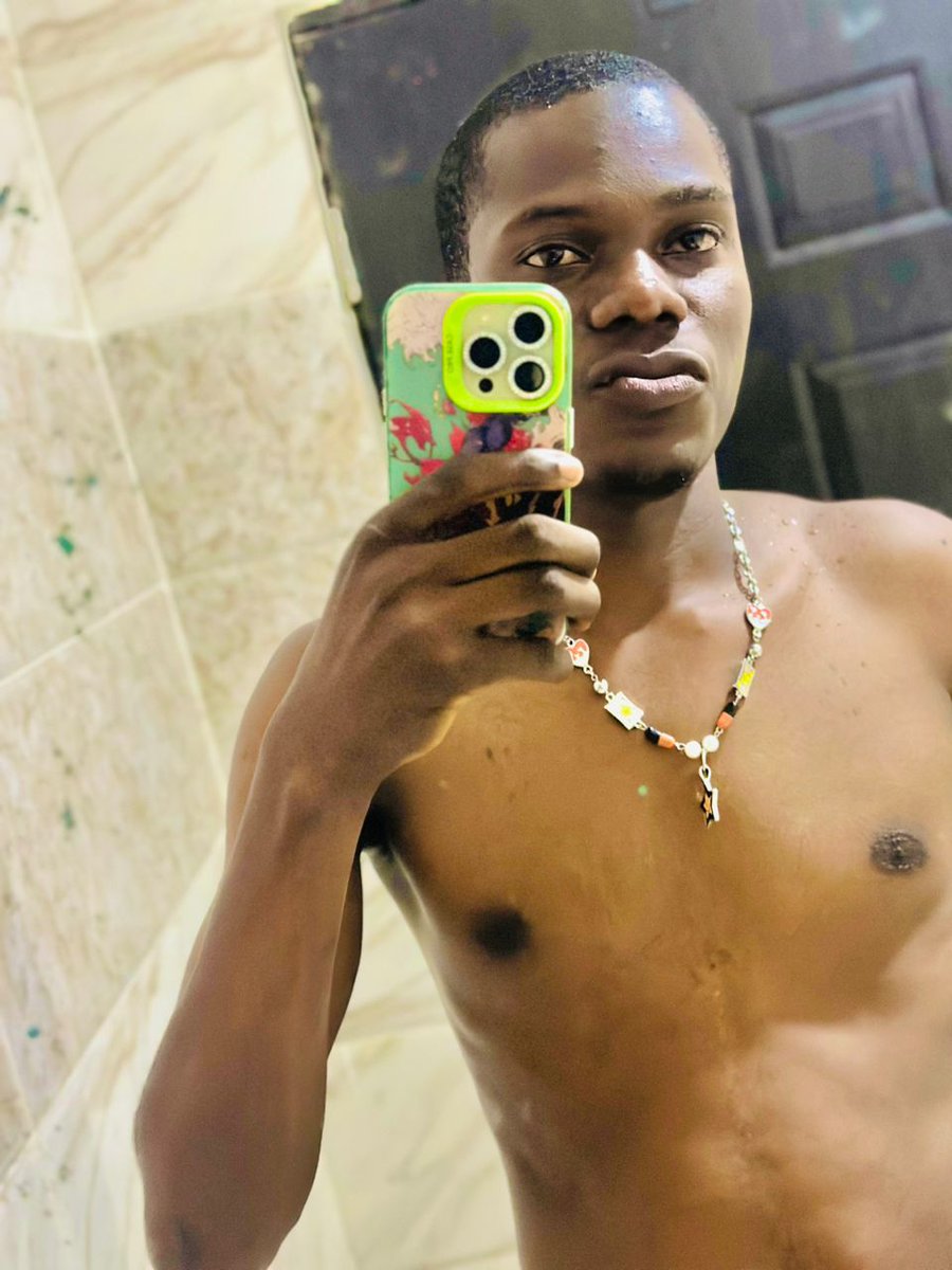 adamu_bash34259's tweet image. So a man has to be financially stable to date a broke woman