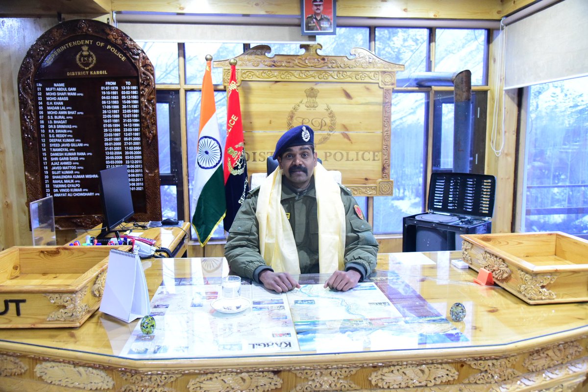 Sh. Shree Raam R, IPS assumed the charge of Sr. Superintendent of Police, District Kargil today on 28-02-2024.
#kargil @KargilPolice #Congrats_1M_views