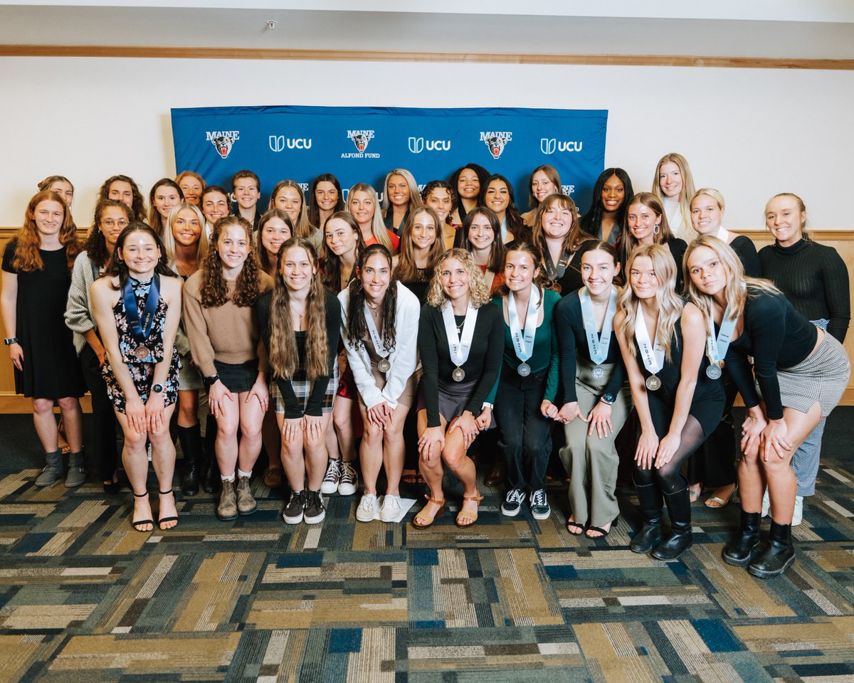 Congratulations to our student-athletes who were honored at the Scholar-Athlete Recognition Award Ceremony last night! Looking sharp per usual 🔥📚