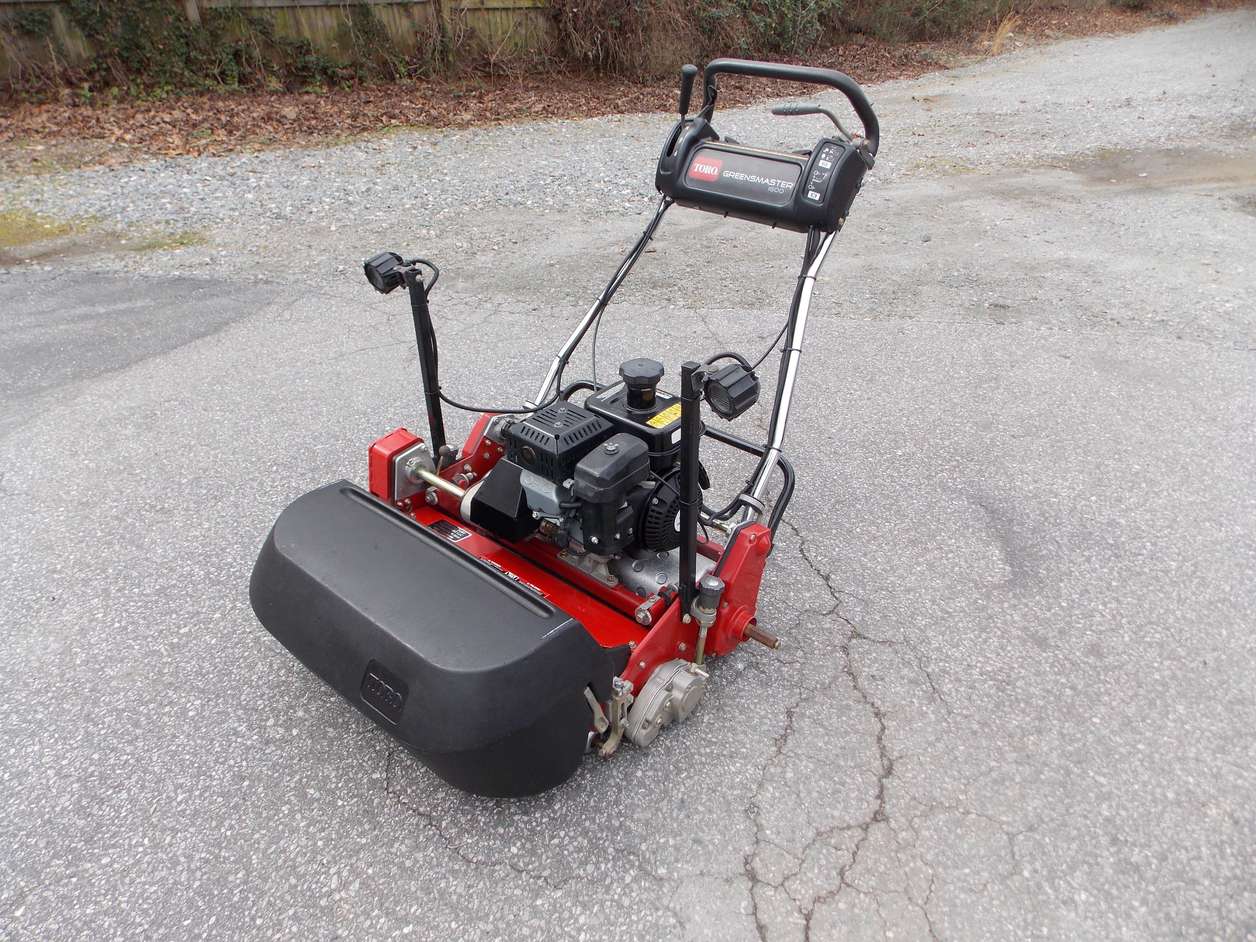 TurfNet on X: For sale: 2018 Ships Free* TORO GREENSMASTER 1600 with 11  BLADE REEL: 2018 TORO GREENSMASTER 1600 WALK GREENS MOWER W/ 11 BLADE REEL  AND NICE GRASS CATCHER. 30 DAY