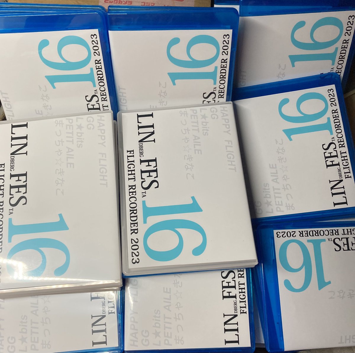 TEcomMC's tweet photo. 毎年恒例の、リンフェス
16の円盤が堂々完成しました

実は(･_･ )丸ごと書き直し一回ｲﾀﾀﾀ

記録映像のため関係者の方のみの
対応となっております。
ご了承願います_(:0 」∠)_ https://t.co/DRZoPnv2yI