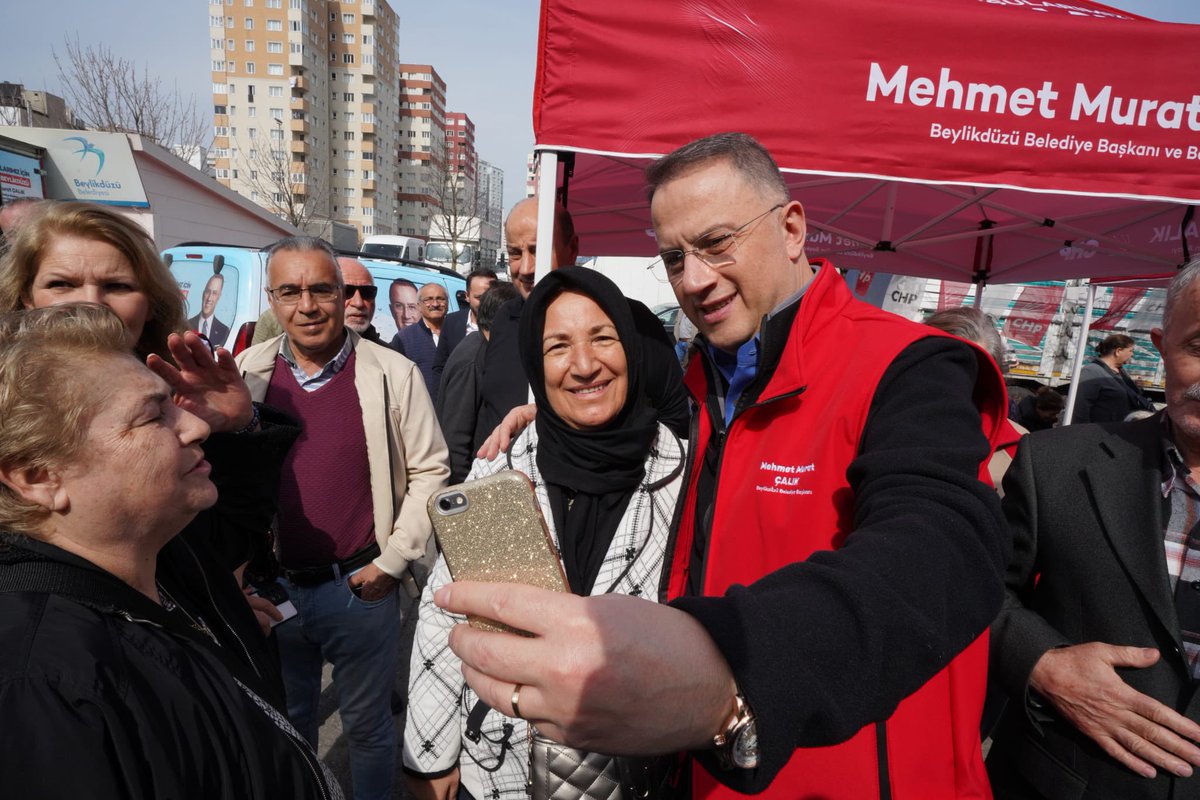 CHP_Beylikduzu's tweet photo. Bugün Beylik Pazarı’nda komşularımızla buluştuk. 

Beylikdüzü’de bizim, İstanbul’da..
#BeylikdüzüÇalışıyor
#TamYolİleri https://t.co/LksgNYnNNW