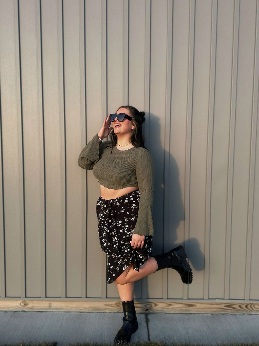 PinkLux1's tweet photo. she's glowing ✨️☀️
https://t.co/rAGTbnyULP https://t.co/bmLVY8dOCe