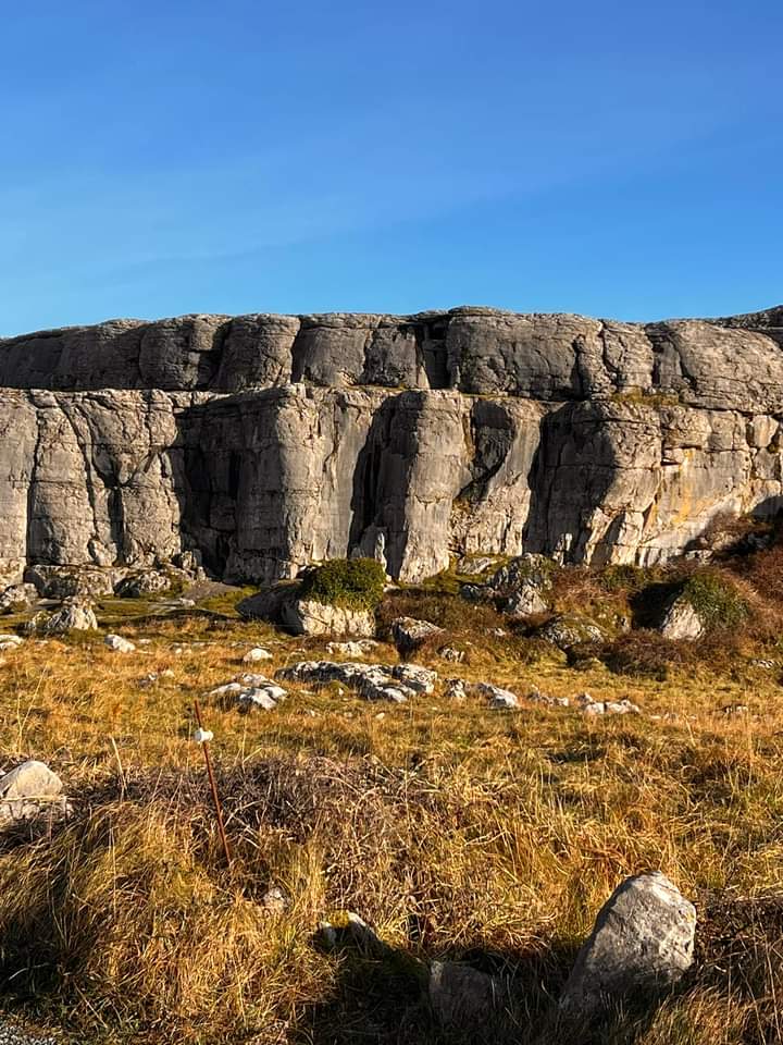 Beautiful sunshine lighting up the 330 million year old cliffs of The Burren.
Love this drive into Fanore 😎

📸 via <a href="/AlohaSurfSchool/">Aloha Surf School</a>

<a href="/ClareTourism/">VisitClare</a> <a href="/BurrenGeopark/">Burren and Cliffs of Moher UNESCO Global Geopark</a> <a href="/wildatlanticway/">Wild Atlantic Way</a> <a href="/DiscoverIreland/">Discover Ireland</a>