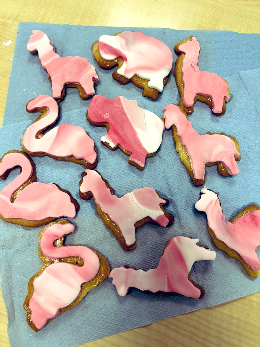 Beyond proud of our bakery bunch this week creating some beautiful fondant topped biscuits with some lovely marbling detail, superstars everyone! 👏🏻🤩 <a href="/KpssPEandHE/">KPSS PE + HE</a> <a href="/KingsParkSec/">KPSS</a> <a href="/MrsWalkerHE/">Mrs Walker</a>