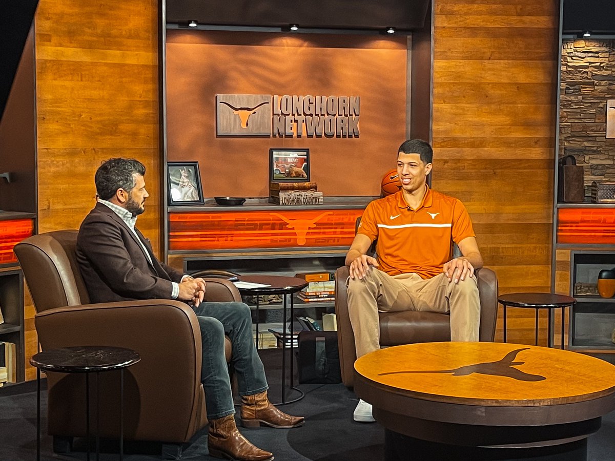 Game Plan with <a href="/RodneyTerry/">Coach Rodney Terry</a> and special guest <a href="/kcshedrick/">Kadin Shedrick</a> airs tonight at 7 PM on <a href="/LonghornNetwork/">LHN (Longhorn Network)</a> 📺🤘

#HookEm