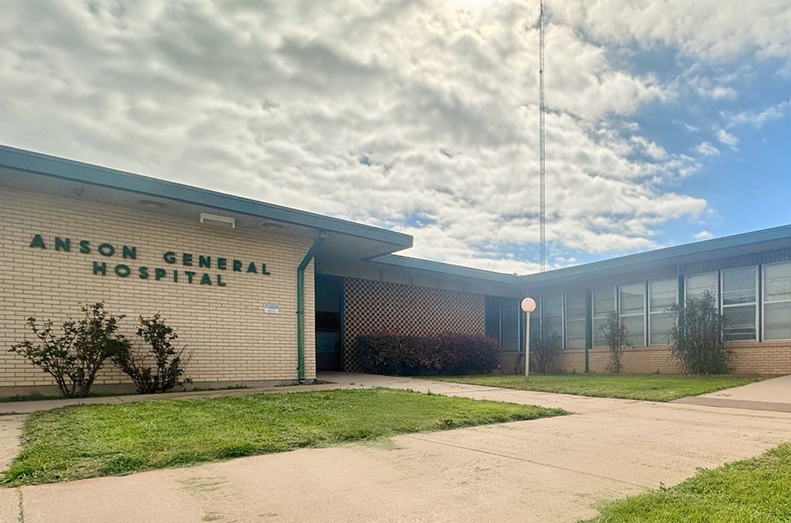 Roughly 4.5 million people live in an ambulance desert, defined as an area where a dispatch station is at least 25 miles away, according to a report published in May by <a href="/MERuralHealth/">Maine Rural Health Research Center</a>.

ow.ly/qy9u50QHiKk
#ruralhealth #EMS