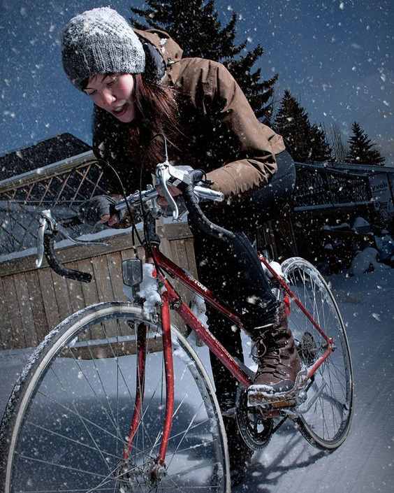 Vamos que ya llega Abril y sus #30díasenbici. Ya llega la #primavera. ¡Actitud! Abrígate y sal en bici. Se está bien ahí fuera.