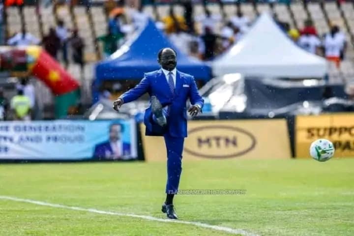 ChanelleM20's tweet image. C´EST QUI LE PATRON? #SongOut 
💀💀💀💀