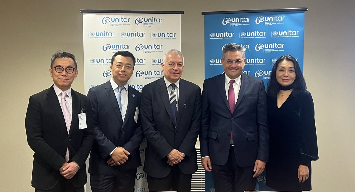 UNITAR NYO & El Sistema have successfully signed a Memorandum of Understanding this morning at the United Nations Headquarters. UNITAR NYO Head of Office Amb. Marco Suazo and El Sistema President Mr. Eduardo Mendez co-signed the MOU, signaling the start of a fruitful partnership.