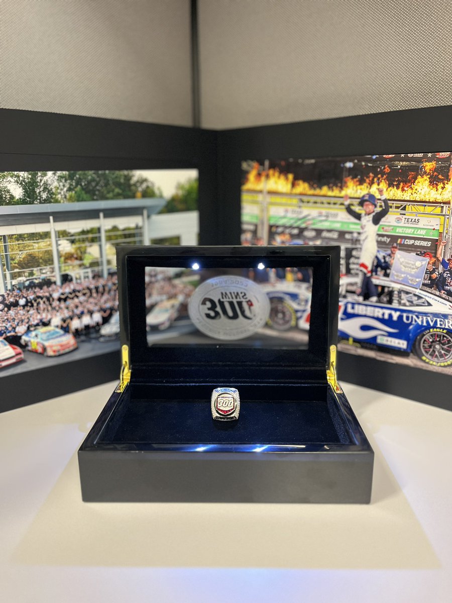 mgmirek_'s tweet photo. An awesome moment to be a part of Hendrick Motorsports during its 300th NASCAR win last szn in Texas. 

So awesome… we needed some real big rings to celebrate💍🏁

Ready for more victories to come! 
#HendrickMotorsports #NASCAR 
#300thwin https://t.co/5x4Ztys0Tw