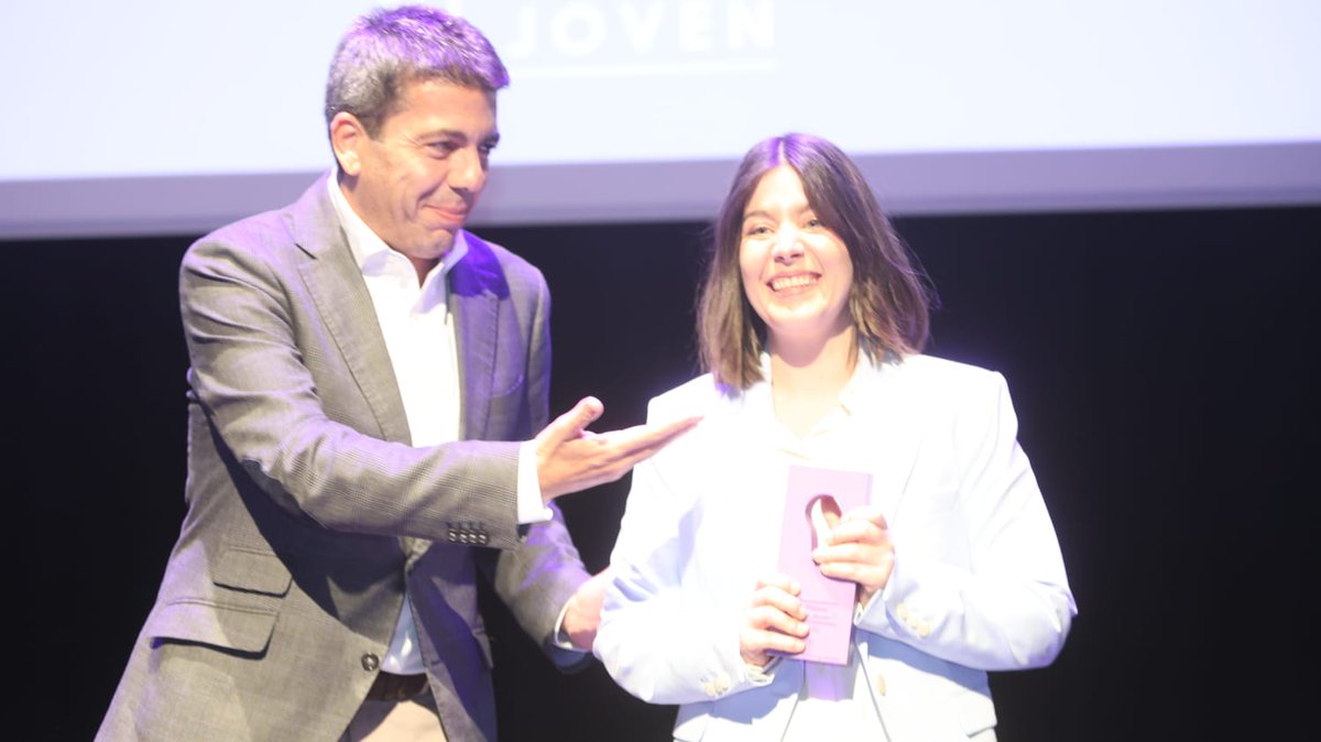 Levante-EMV (@levante_emv) on Twitter photo Isabel Abánades gana el premio #TalentoJovenCV en la categoría de #Ciencia. El President de la Generalitat <a href="/carlos_mazon_/">Carlos Mazón</a> le entrega el galardón Isabel Abánades gana el premio #TalentoJovenCV en la categoría de #Ciencia. El President de la Generalitat <a href="/carlos_mazon_/">Carlos Mazón</a> le entrega el galardón