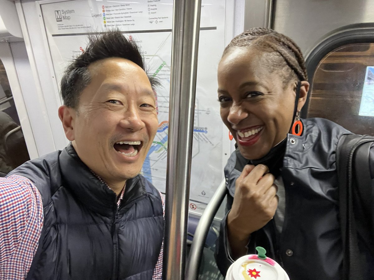 Very delighted to run into @EdLawCenter Board member and @GeorgetownLaw prof Janel George on the Red Line today!