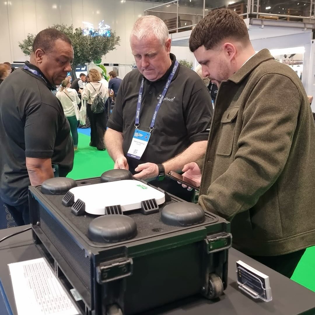 SimpliWiFi tweet media