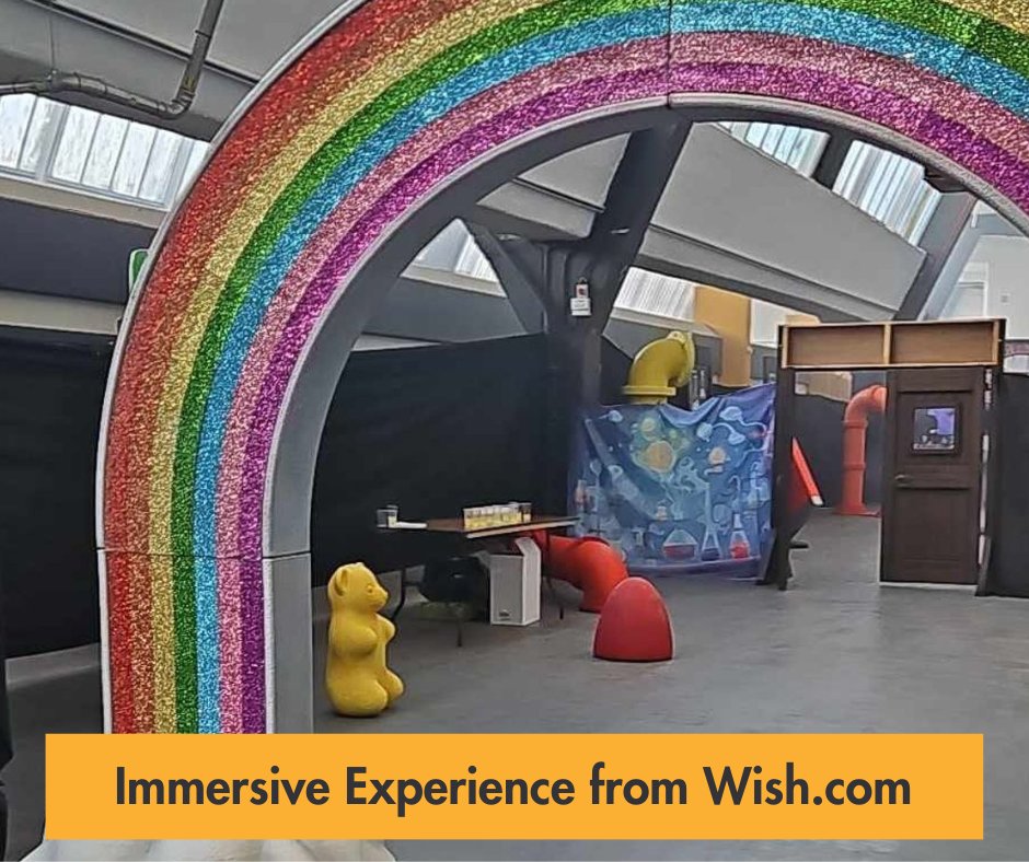 We know which one we'd rather have a golden ticket for...

#5wits #willywonkaexperience #ImmersiveExperience #willywonka #wonkachocolate #meme