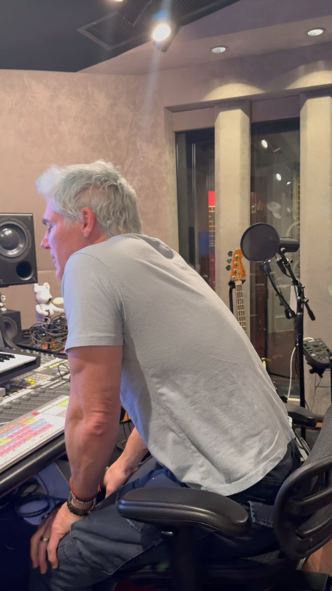 Don talking about how the song ‘Nothing In The World Feels Better’ came about, with the line from Greg and his favorite thing about the song