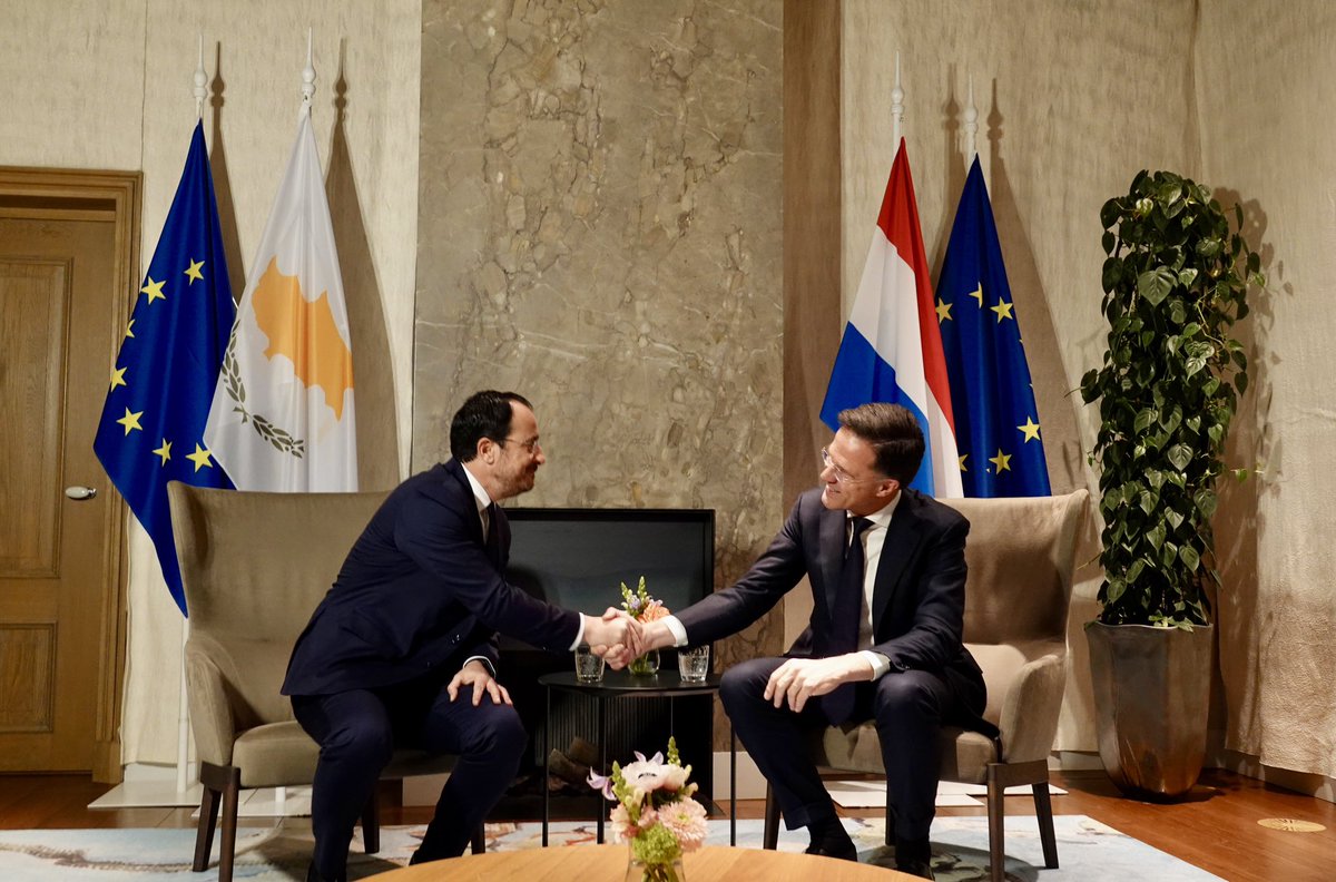 It was a great pleasure for me to welcome President @Christodulides to the Netherlands. This is a special day because this is the first time that a Cypriot president has paid a bilateral visit to our country. Our two countries work together well in areas like economic affairs and