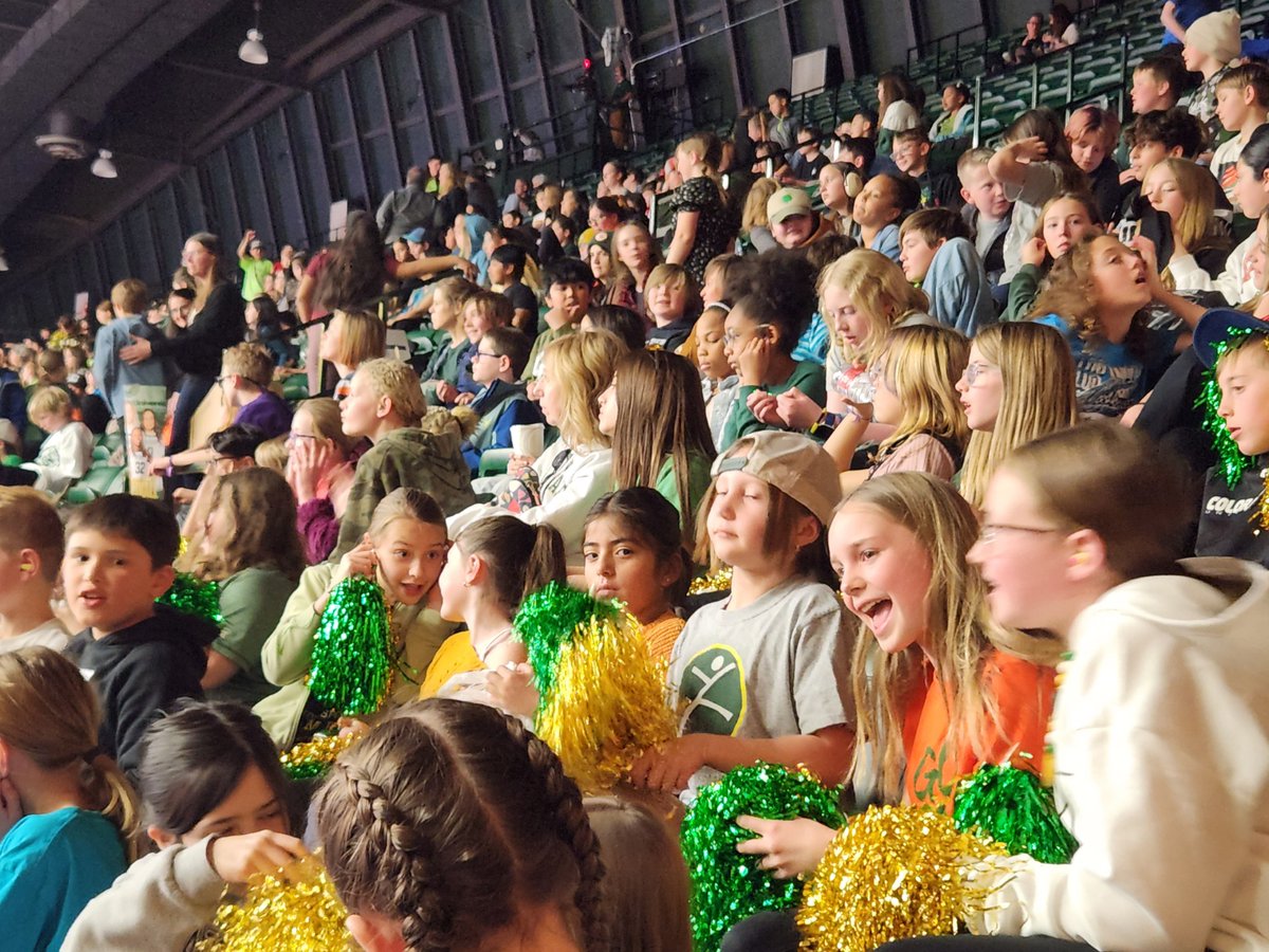 KruseES's tweet photo. Having a Big Time at the Big Game! #GoRams
#PSDProud https://t.co/RlnigXb3fk