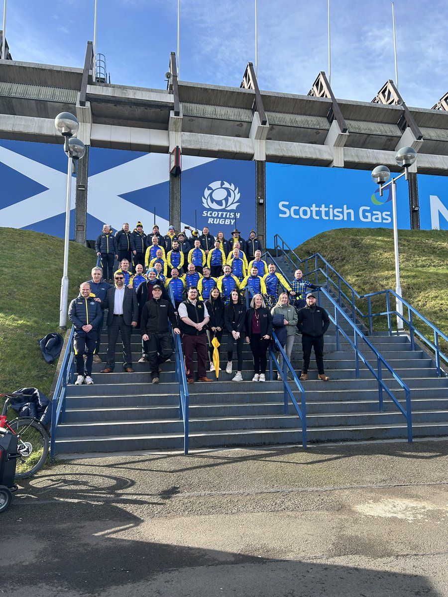 Awesome to see off the @Dodd1e5 team this afternoon in their epic adventure to Rome! 

Amazing folk doing amazing things 🙌🚴🚴‍♀️

#doddie #doddieaid #myname5doddie #OakandBlack #charity