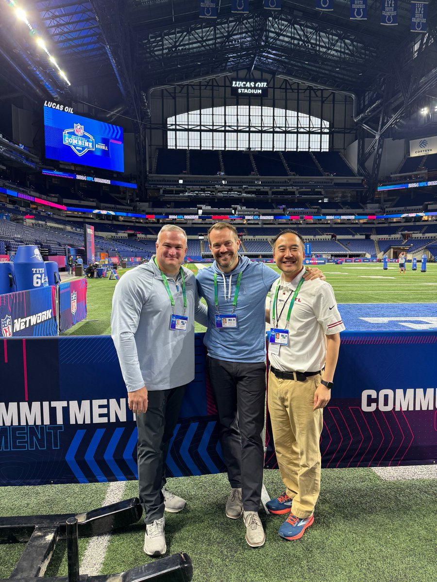Annual photo from #NFLCombine with @DermotPhelanMD and @mmartinezheart supporting #CVHealth for the athletes. Good luck to the participants! @NFL @AtlantaFalcons @nyjets @Panthers