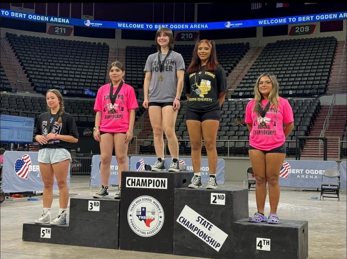 Congratulations to Hannah Turner 2nd place in the unequipped 123 LB class and STATE BOUND!