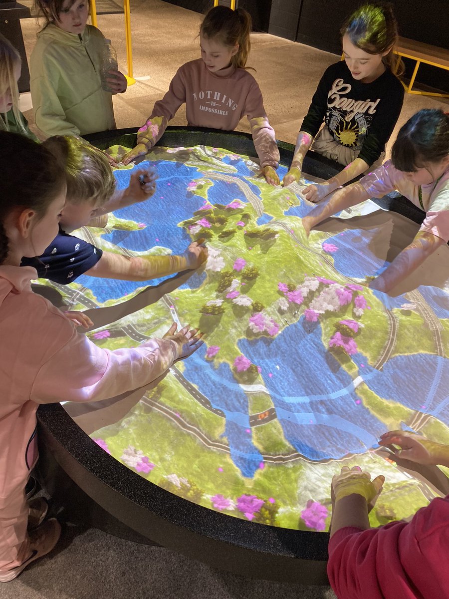 Year 4 HighStPrimary tweet media