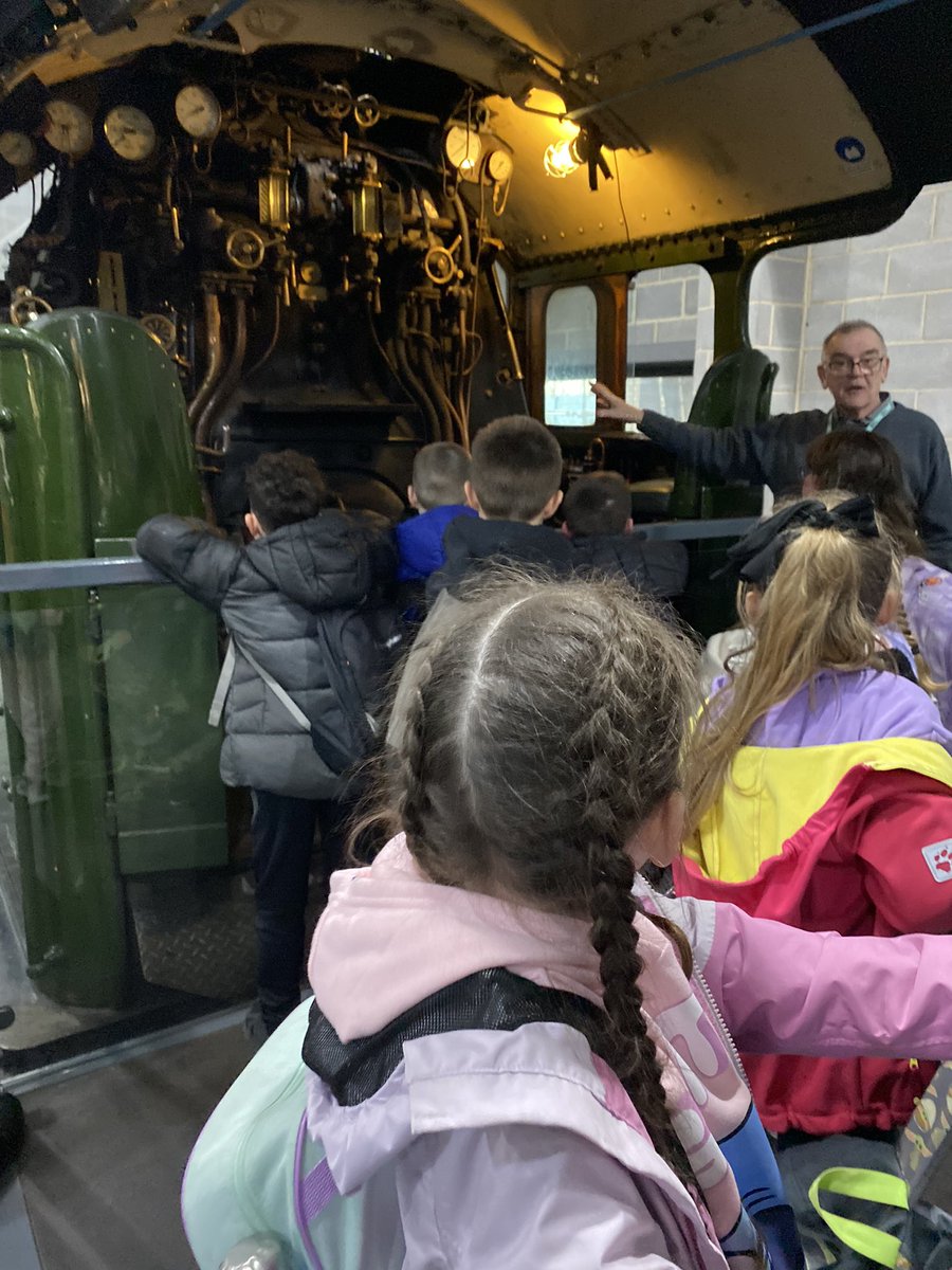 Year 4 HighStPrimary tweet media