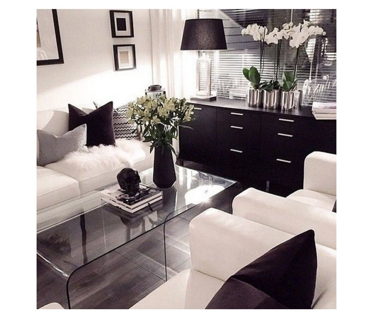 ERBEntCorp's tweet photo. A Study in Black and White… If you haven’t yet, head over to my site https://t.co/6wbXqmRpij to sign up for my weekly newsletter “Hello Wednesday” so you too will be in the know when it comes to Home Decor and design ideas. #onlineshop #femaleowned #blackbusiness #decorideas https://t.co/hEsOrnMurW