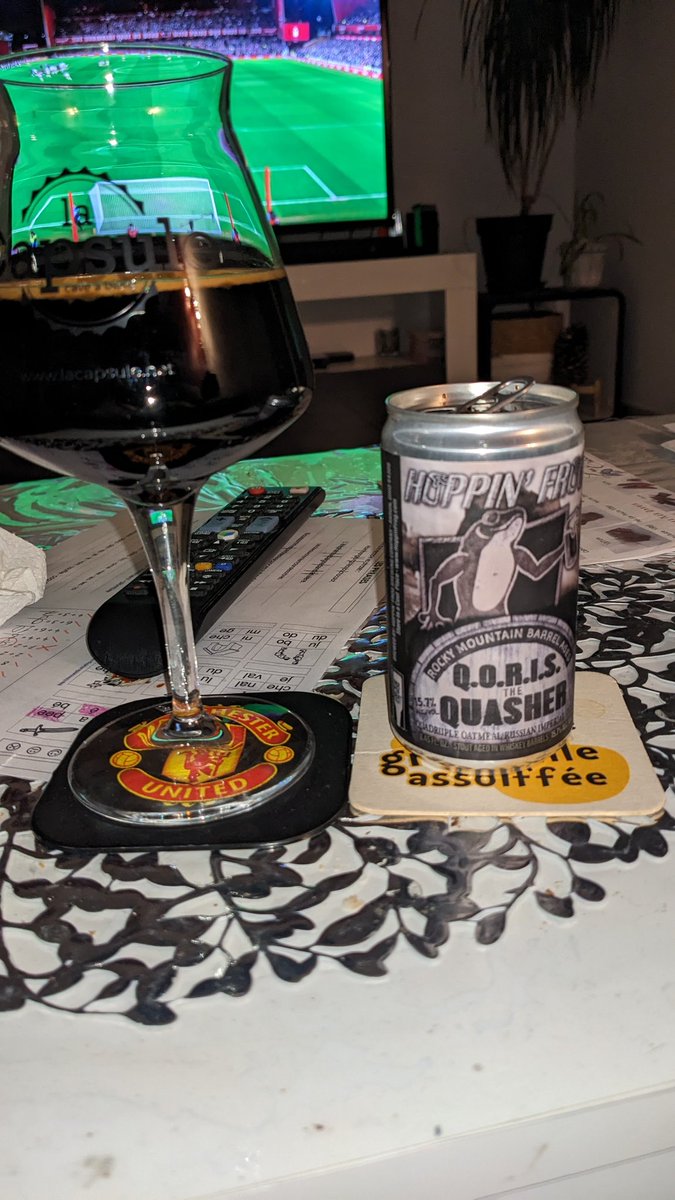 Ça faisait longtemps qu'elle me faisait de l'oeil dans ma cave 🤩
"quadruple oatmeal russian impérial stout " 💥😋
#CraftBeer