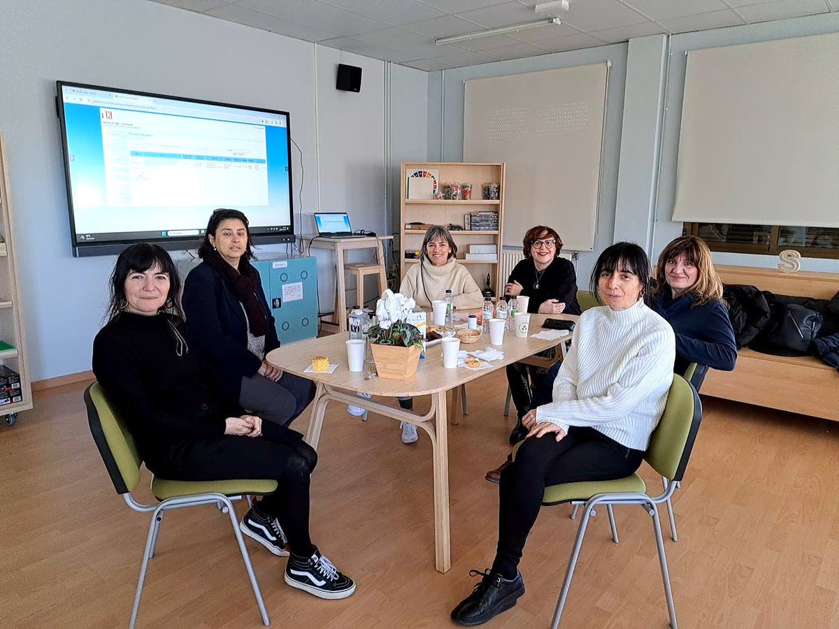 Conversatorio con nuestras compañeras croatas en el <a href="/cpmariadeavila/">CP María de Ávila</a>
<a href="/sepiegob/">SEPIE</a> <a href="/innovacionCCR/">Dep. Innovación IES Clara Campoamor Rodríguez</a> <a href="/erasmusIESccr/">Erasmus en el IES Clara Campoamor Rodríguez</a>