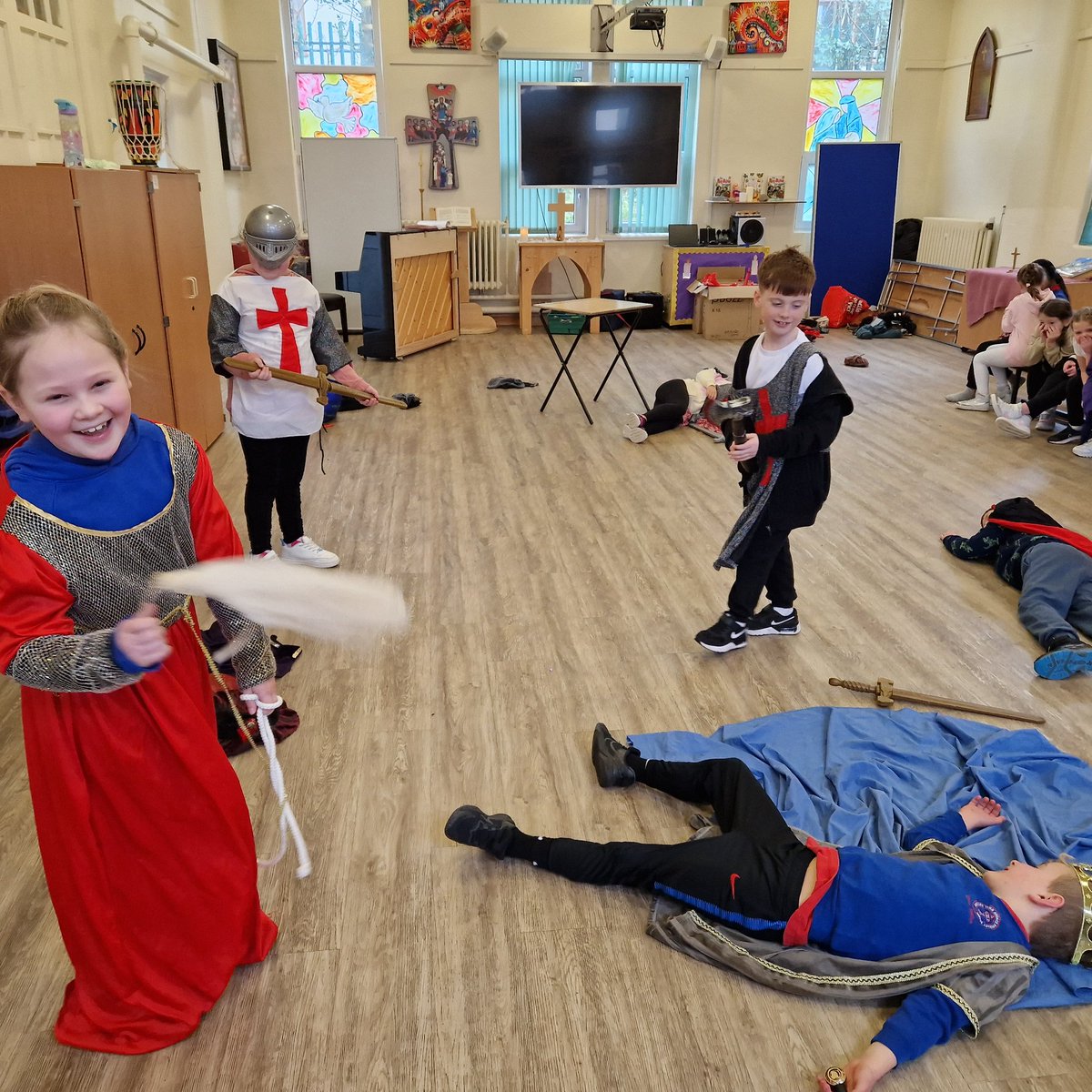 CL_Stars's tweet image. Welsh Myths and Legends week
@aberdareciw Hedgehogs carried out some drama games based on the Myth and legend BRANWEN