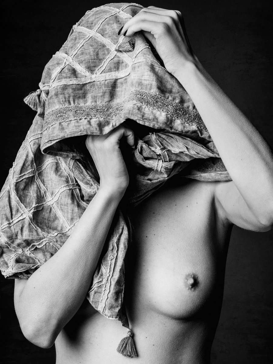 NudesClassic's tweet photo. Covered
📷 Konstantin Weiss https://t.co/TzbQ5LRsAg