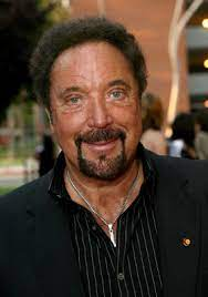 Octnava's tweet photo. Ahora suena: Kiss - Tom Jones @RealSirTomJones

#PlaylistEsLaNeta #EnVivo
CANCIONES DE BESOS
#Miercoles de #Tematico #Musica #Radio

Escucha en
1. https://t.co/9ouXcXZWIs 💻
2. https://t.co/uRuS4iZ5jN 💻
3. Apps: #TuneIn o #Audials📱 https://t.co/K6W1CHjroC
