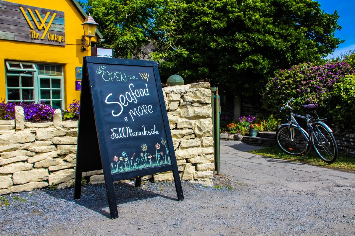 💚 In the heart of County Clare, along the rugged west coast of Ireland, lies a small village with a big reputation: Doolin. As we step into 2024, there’s never been a better time to uncover the timeless allure of this hidden gem. Find out more here: doolin.ie/keep-discoveri…