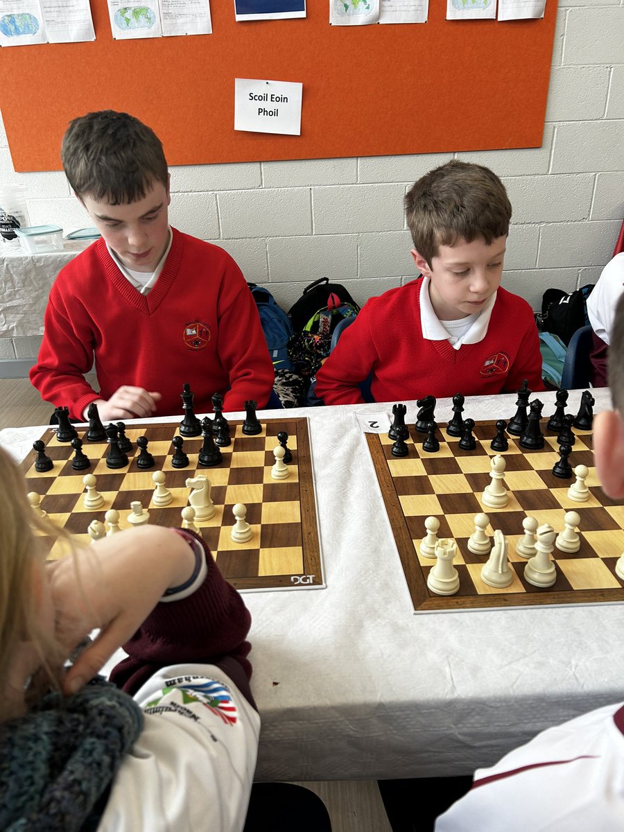 LumcloonNS's tweet photo. We had a great day today in Tullamore, for our first ever @Ficheall_ie tournament ♟♟🤩. It was a great experience with each player playing different pupils from other schools. https://t.co/abli7wWYvR
