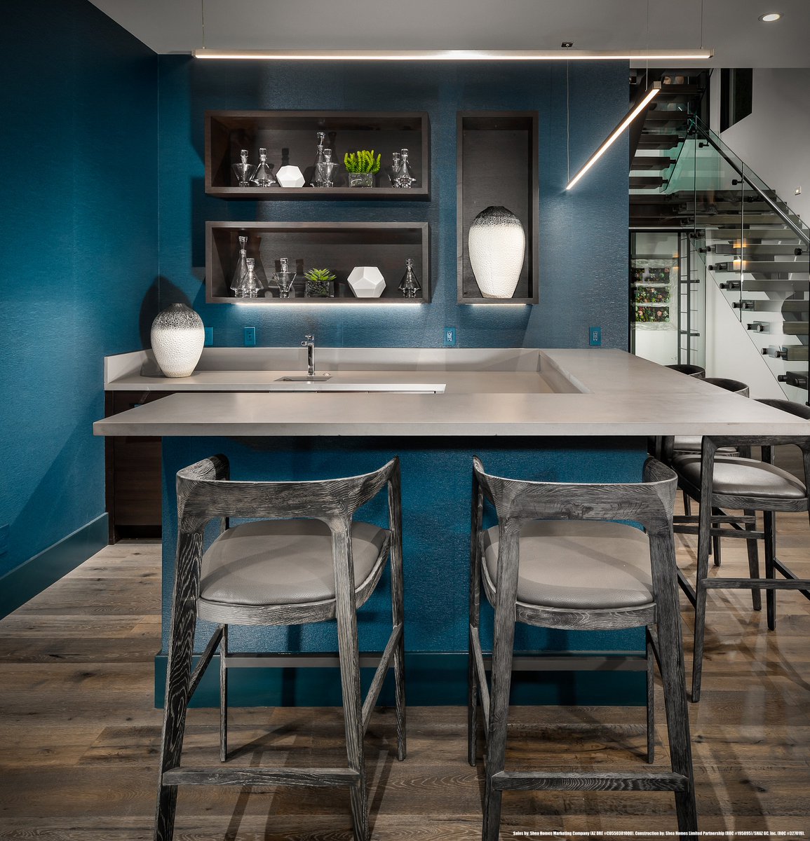 AzurePV's tweet image. Quality time spent alongside family or friends in your #Azure basement bar.🍸 ❤️ 

#SheaHomes #SheaHomesArizona #Luxury #ParadiseValley #ParadiseValleyhome