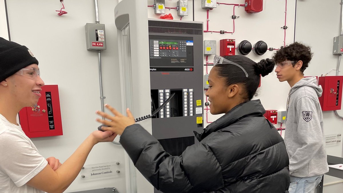 George S Henry tweet media