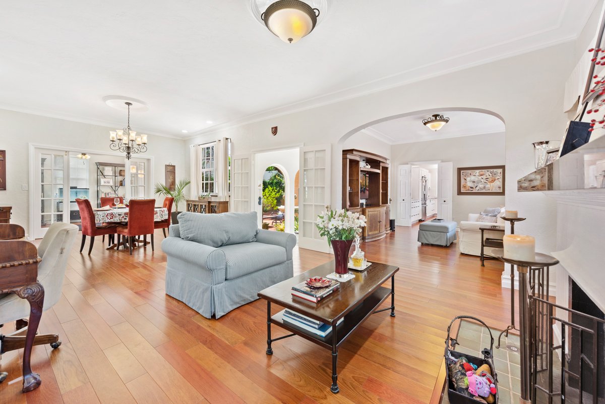 MIAwaterfront's tweet photo. For Sale‼️Two-story Old Spanish home with modern luxuries awaits you on charming Asturia Ave. 💎 

1340 Asturia Ave | Coral Gables 
4 BD | 4 BA | 3,112 SF
💸⁣ Offered at: $2,119,000 ⁣💸⁣

Julian Johnston Team
@thecorcorangroup
#coconutgrove #livewhoyouare #luxuryrealestate https://t.co/pY3P9hiNDh