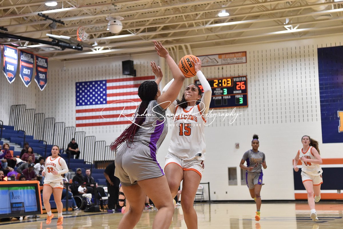 RandomSnapsFoto's tweet photo. Yes, the season didn't end w/a ring but the BW girls BBall team & coaches played w/grit, determination, & class all season. Thanks for letting me tag along. You did us proud!
Final galleries: https://t.co/Gmqjc0JeJP
#YouDid https://t.co/Ll1LymPadL