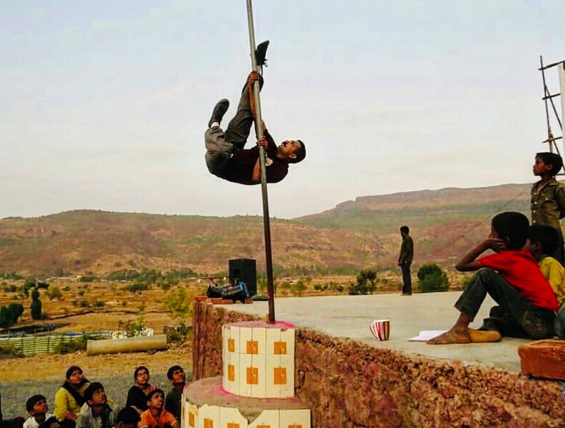 SHIFUJIJAIHIND's tweet photo. बुराई वो ही करते हैं जो बराबरी नहीं कर सकते। मास्टर शिफूजी
#mittimartialarts #mittisystem #mittibootcamp #mastershifuji #martialarts #indian #kalaripayattu https://t.co/0ia6R61vUc